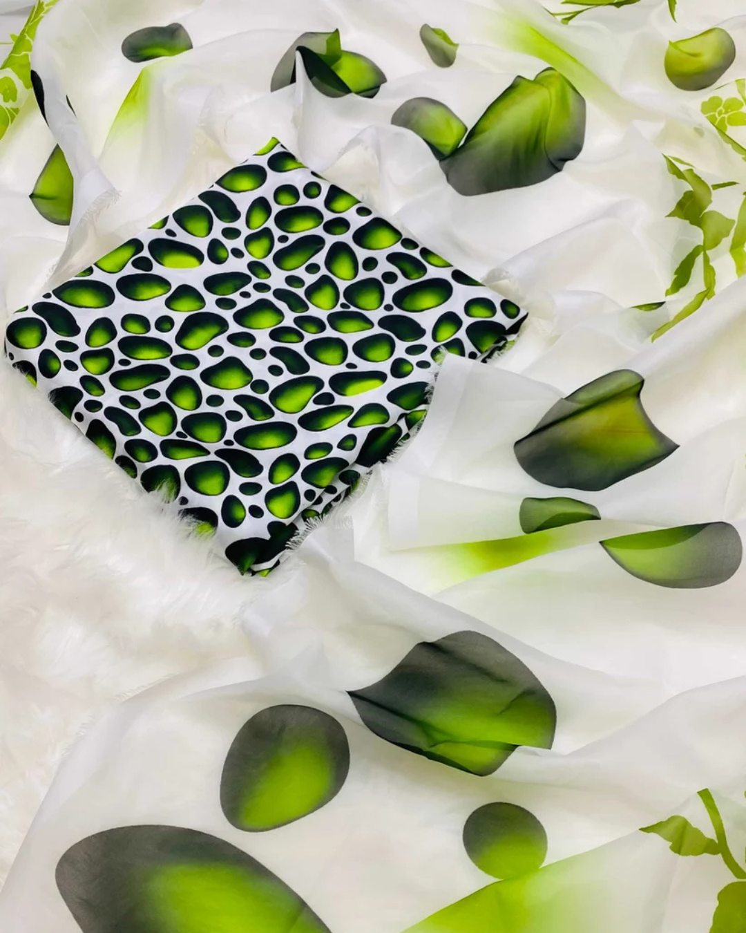 CHINA SILK 3D GREEN STONE